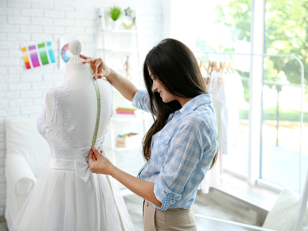 e 6 1 | Uzaktan Ölçü ile Gelinlik Siparişi Nasıl Verilir?