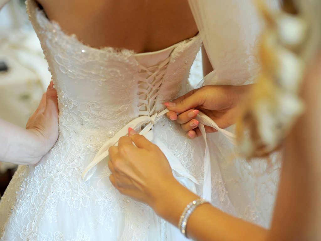 Gelinlik Seçerken Yapılan En Büyük Hatalar 5 | Gelinlik Seçerken Yapılan En Büyük Hatalar Gelinlik Denemeye Giderken Nelere Dikkat Edilmeli? | Rehber